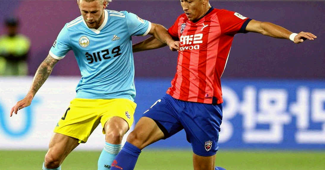 Hà Nội FC thua 1-4 tại Hàng Đẫy: hàng thủ dâng cao và cái giá của việc không mua bảo hiểm Hà Nội FC thua 1-4 tại Hàng Đẫy: hàng thủ dâng cao và cái giá của việc không mua bảo hiểm