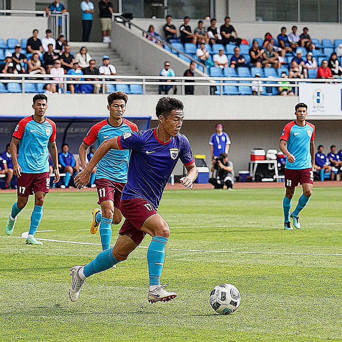 Vùng tối dữ liệu của V.League: Khi bóng đá Việt Nam được phân tích bằng niềm tin Vùng tối dữ liệu của V.League: Khi bóng đá Việt Nam được phân tích bằng niềm tin
