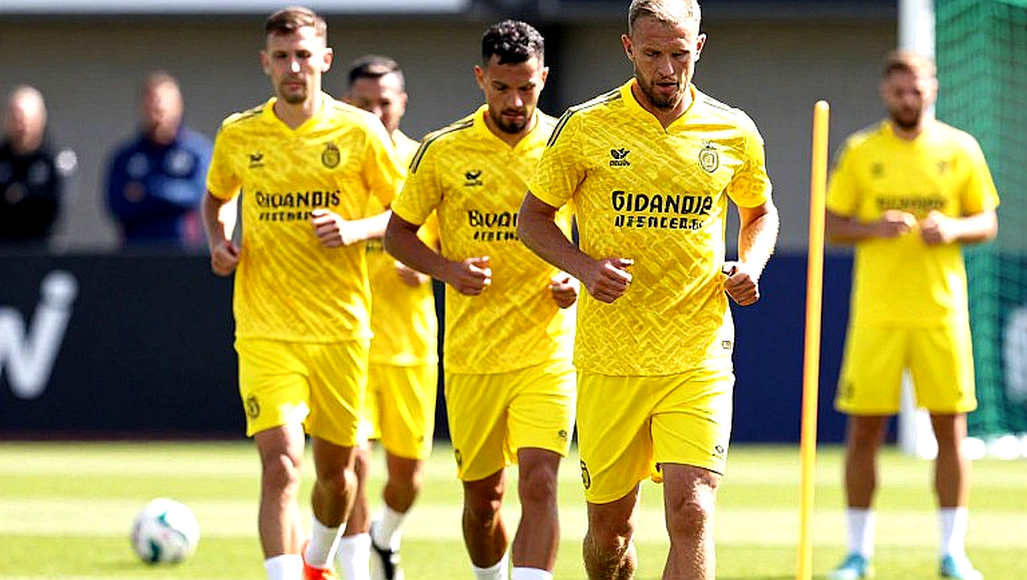 Bàn thắng bị VAR hủy: Daniel Floro da Silva cản Văn Hậu, fan và cầu thủ CAHN - Hà Tĩnh bàng hoàng