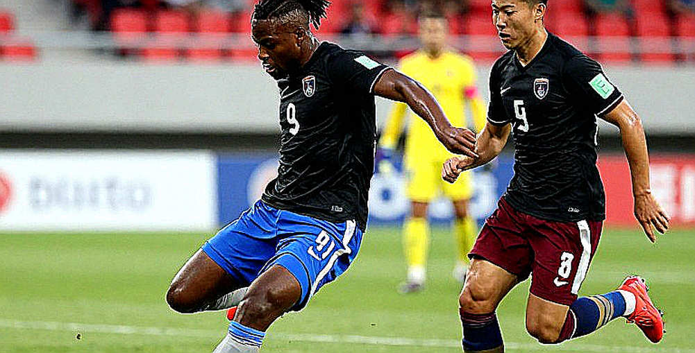 V-League mùa này: Nhịp ép tầm cao và cuộc di cư của những cầu thủ chạy cánh